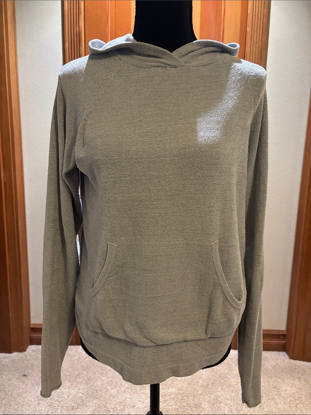 Barefoot Dreams Women's Gray Hooded Pullover Sweatshirt